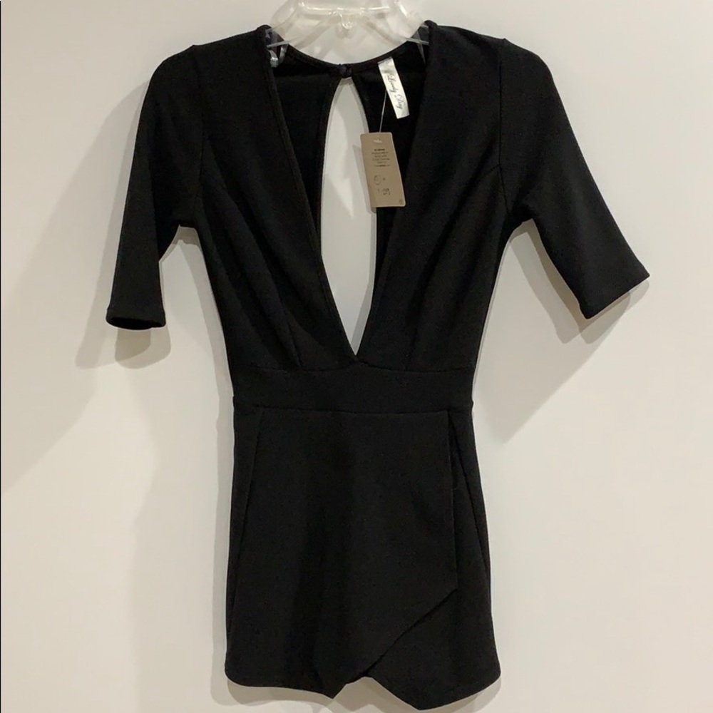 Pitaya Deep V 3/4 Sleeve Romper